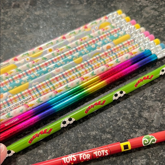 Vibrant Party Pencil Set with Assorted Colors - Picture 4 of 9